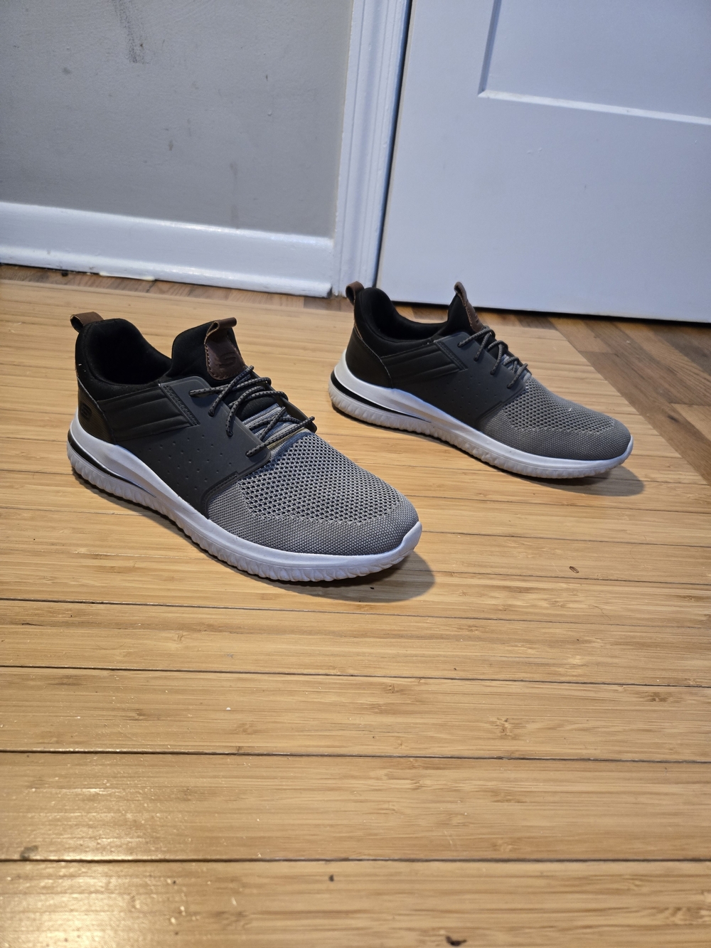 Skechers 210238 Men's Size 9